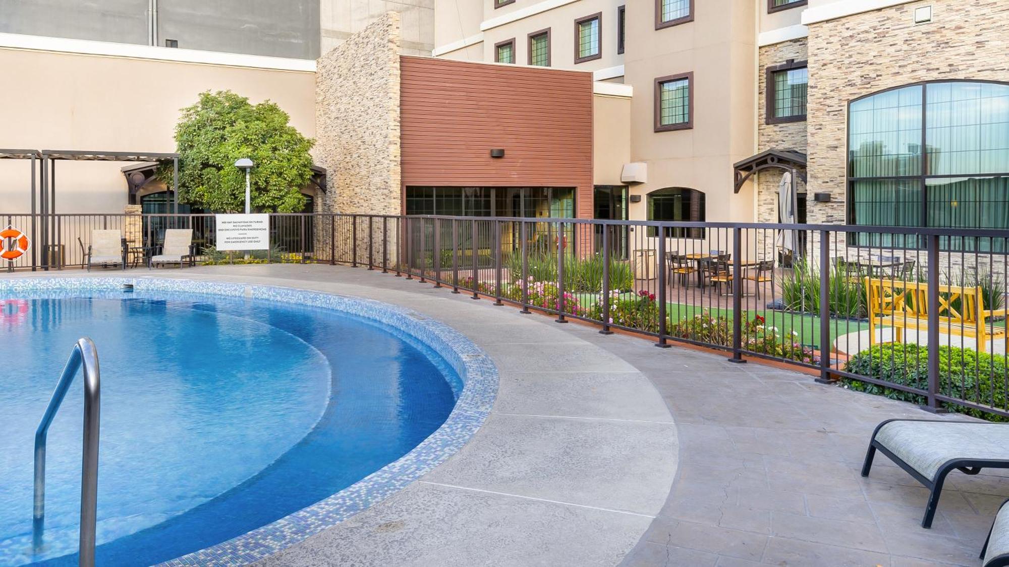 Staybridge Suites Chihuahua By Ihg Εξωτερικό φωτογραφία